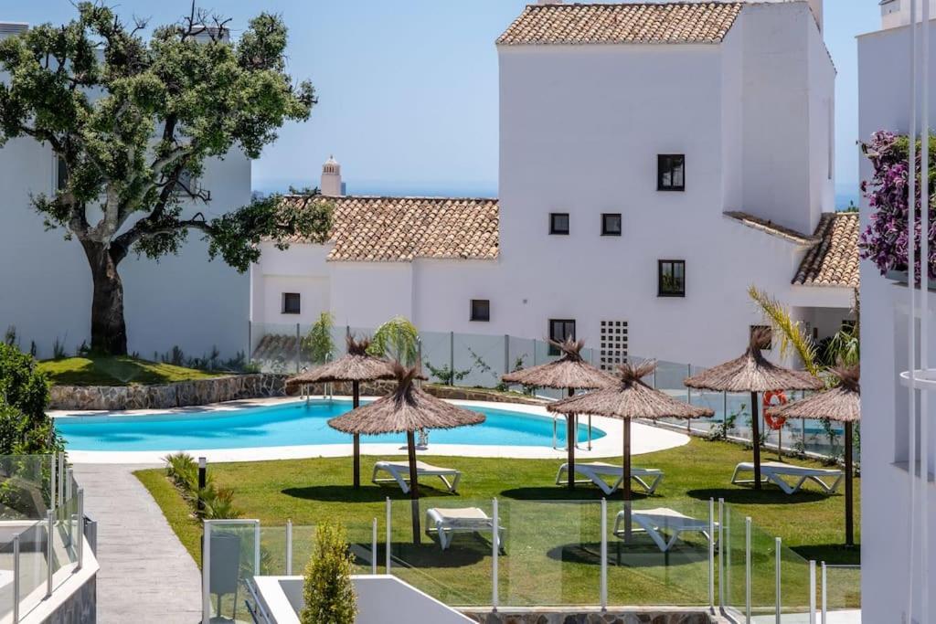 Elements 20 - Luxury * Marbella